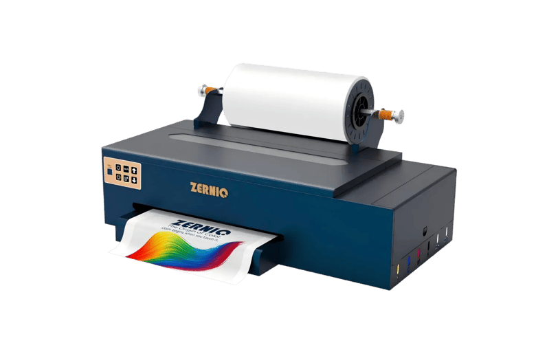 Impresora DTF A3 ZERNIQ produciendo una transferencia a color sobre película PET